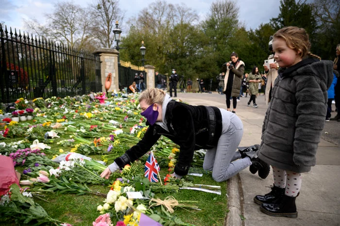 
    Presa din întreaga lume a relatat cu  tristeţe trecerea în nefiinţă a ducelui   