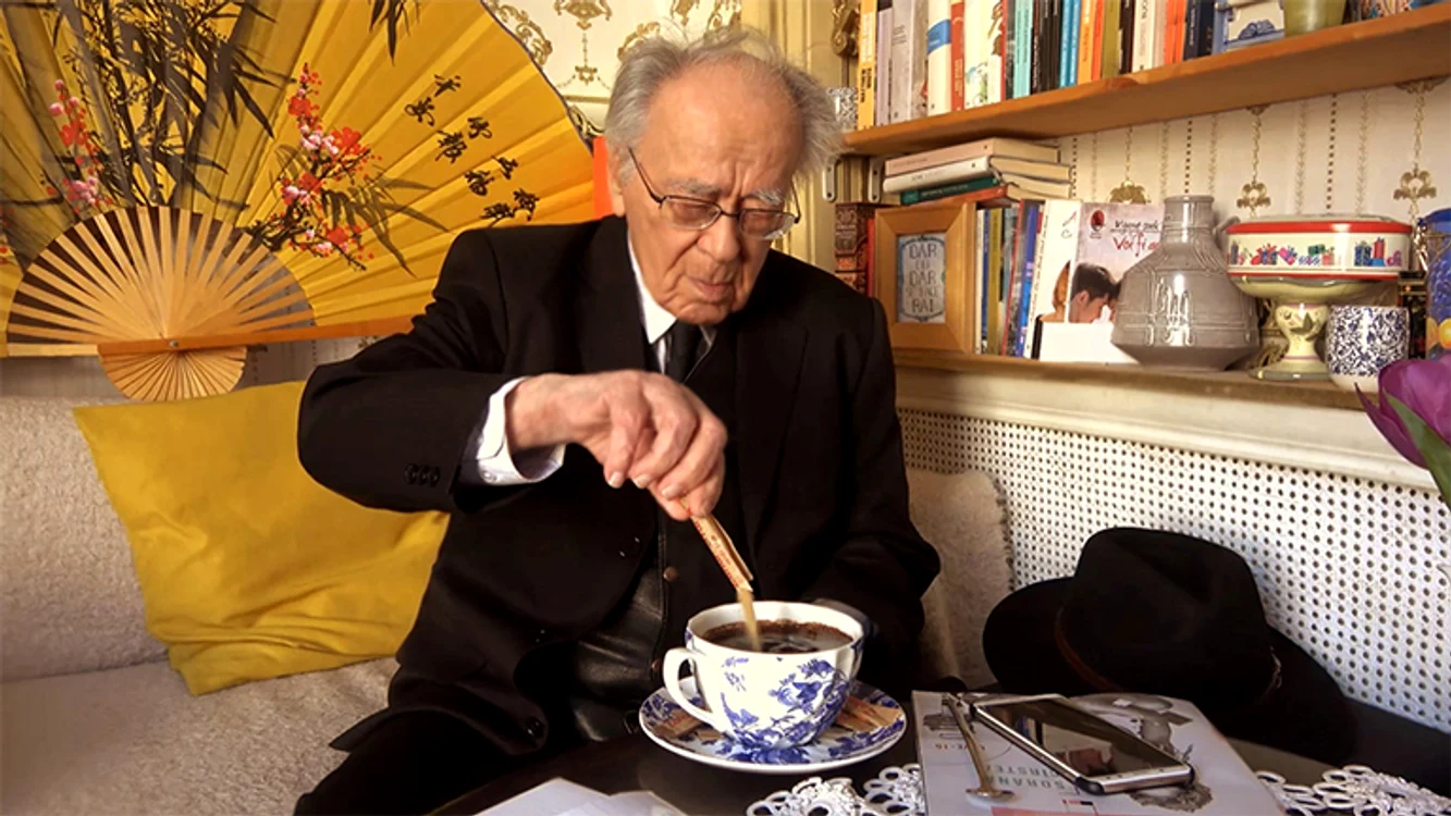 Filozoful Mihai Şora a primit o factură uriaşă la curent: 6.000 de lei!