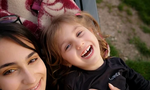 15 fetele lui robert turcescu vera ilinca si ioana taisia educatie occidentala universitate america 71 jpg jpeg