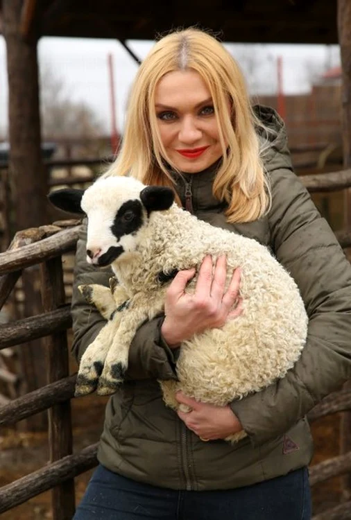 
    Actriţa a participat la Ferma VedetelorFoto: Pro Tv  