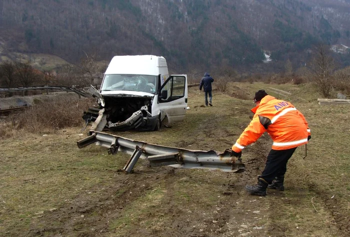 Șoferul microbuzului este vinovat de producerea accidentului (foto: Arhivă Click!)