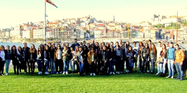 elevi severineni in portugalia