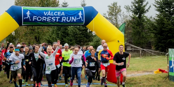 Imagini de la ediţiile anterioare ale evenimentului sportiv caritabil organizat de Fundaţia Comunitară Vâlcea - „Forest Run” Foto Vâlcea Forest Run