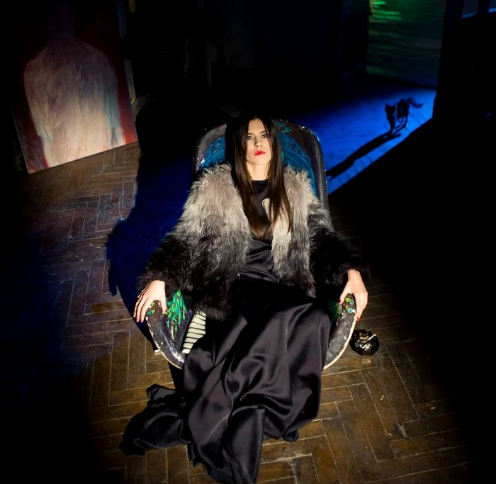 Actriţa Ana Ularu, în rolul Morticiei Addams.