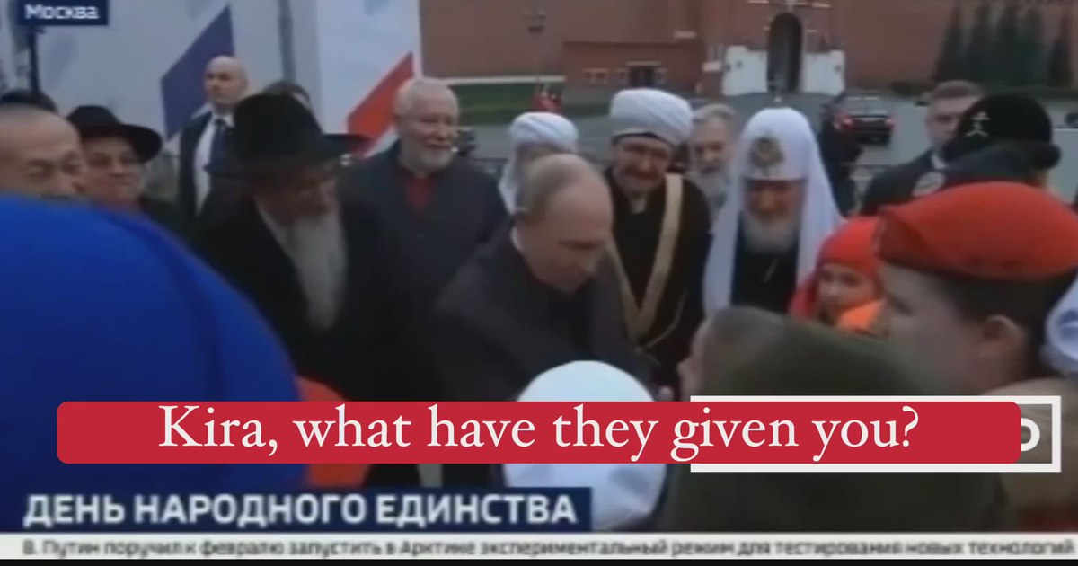 Fetița care l-a confruntat pe Putin în Piața Roșie