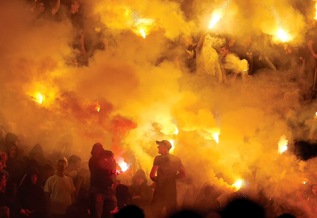 Liga Campionilor,  Turul trei preliminar. Trencin (Slovacia) / Steaua, 0-2  în tur – Partizan (Serbia) / Dila  Gori (Georgia), 1-0 în tur *meciuri la 28/29 iulie (turul),  respectiv 4/5 august (returul) 