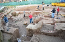 Osul misterios a fost descoperit în 2019 pe locul unui sat antic fortificat din apropierea orașului Córdoba, din sudul Spaniei (© Agustín López și Rafael Martínez)