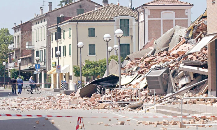 Ana Petre, 29 de ani, a fost evacuată din casă de autorităţi şi a plecat la rude, în Milano