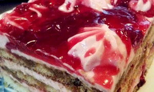 prajitura cu dulceata de trandafiri jpeg