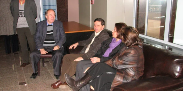 Finanţiştii au oprit ieri munca nemulţumiţi că nu mai au bani nici măcar să-şi plătească cheltuielile la întreţinere