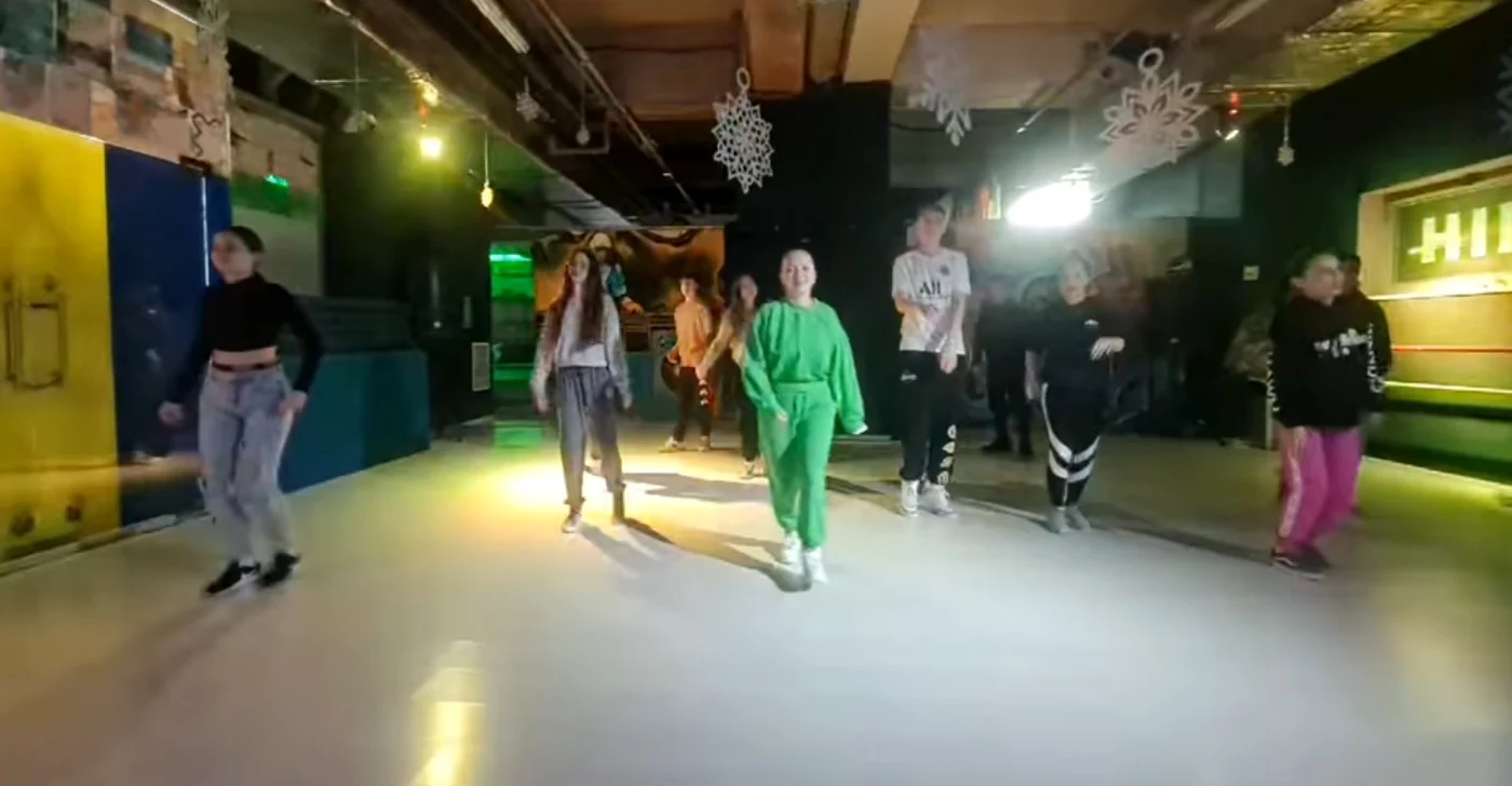 Alexia Tudose SURSĂ Captură Video Şcoala de dans G-Power
