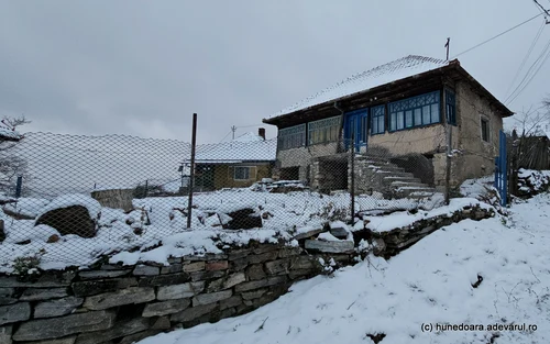 Satul Cerbăl din Hunedoara  Iarna  Foto Daniel Guță (20) jpg