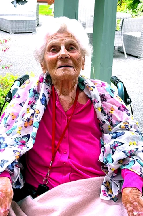 Ethel Caterham și-a sărbătorit ziua de naștere la azil 