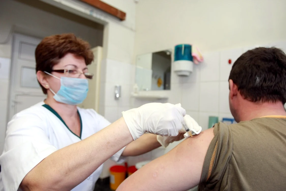 Opt centre de vaccinare vor fi funcţionale în judeţul Ialomiţa FOTO Adevărul