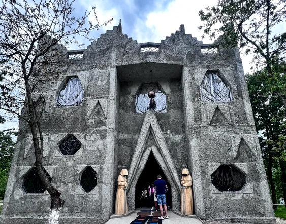La Castelul Vrăjitoarelor va avea loc o petrecere de Halloween Foto: Conacul Olarilor