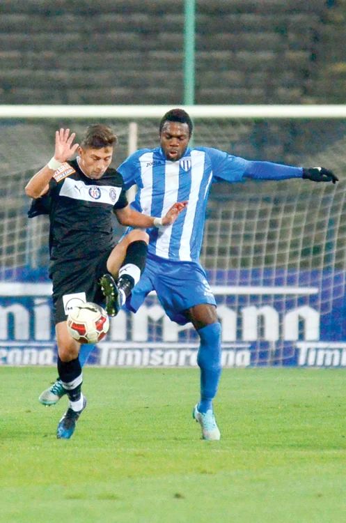 
    Jucătorii Craiovei  riscă să fie  retrogradaţi, deşi din  punct de vedere sportiv  stau foarte bine în  clasamentul Ligii 1  