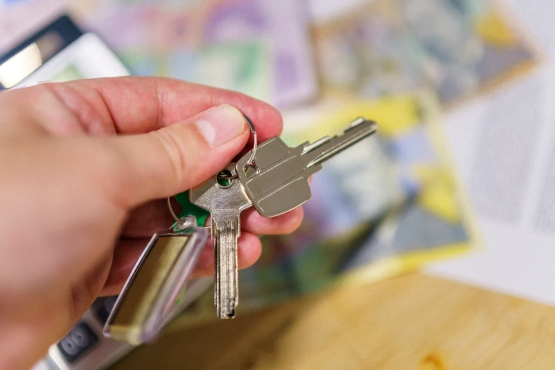 Tânăra, studentă la UMF, refuză să părăsească apartamentul / foto: arhiva