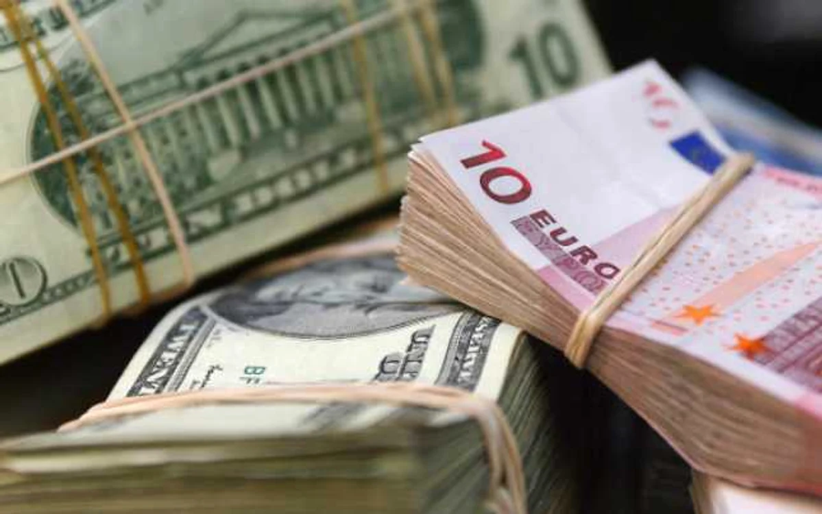 Curs valutar la banci