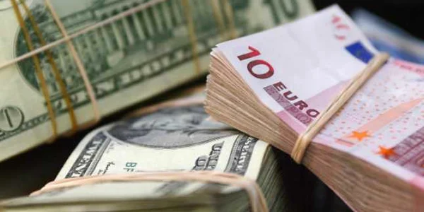 Noile reglementări şi scăderea nivelului de finanţare în dolari a provocat retragerea băncilor europene din SUA