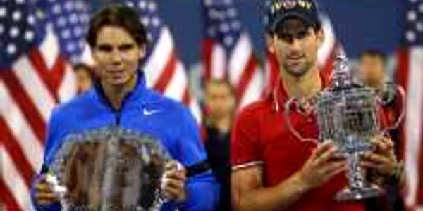 Nadal (stânga) a pierdut finala US Open în faţa lui Djokovici