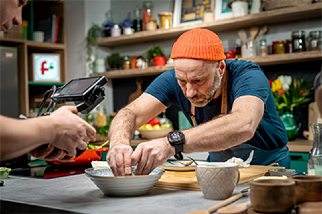 Chef Radu Dumitrescu, mereu atent la detalii
