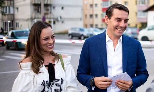 1 alina maria binder in ie la campulung 5 2 jpg jpeg