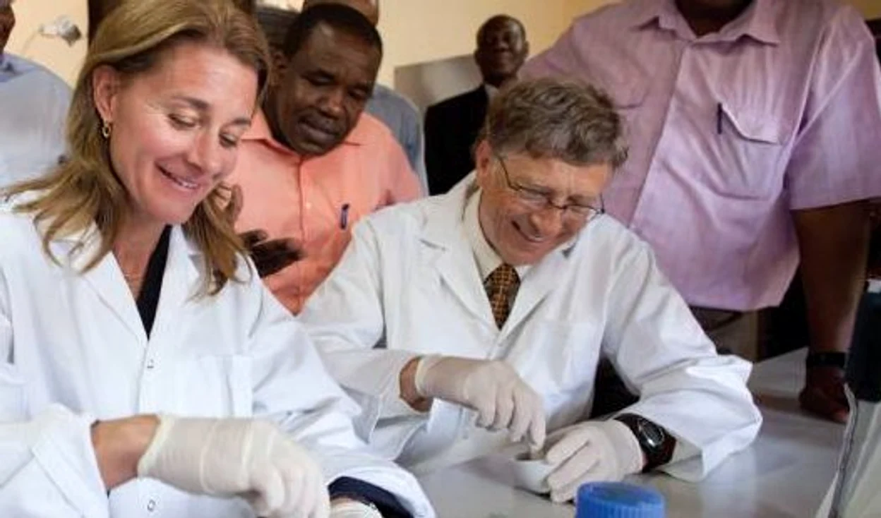Bill Gates va lansa kituri de testare la domiciliu pentru coronavirus