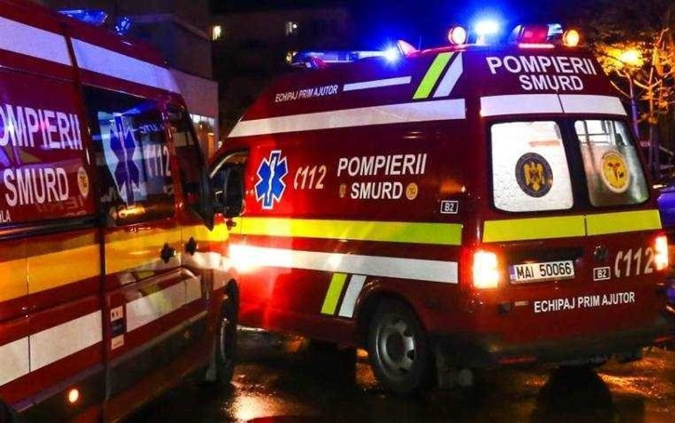 Accident în Harghita. Şapte adolescenţi răniţi după ce un ATV cu remorcă s-a răsturnat