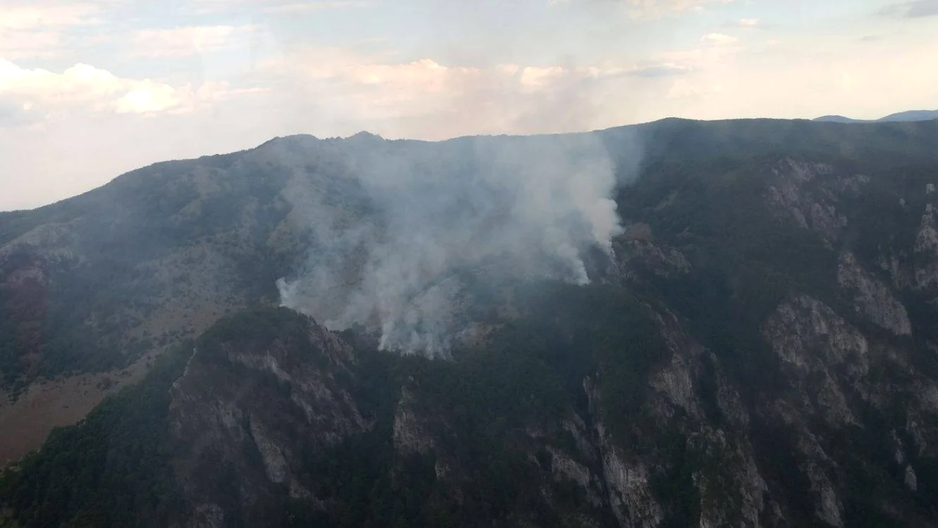 Incendiul a izbucnit vineri, 27 aprilie