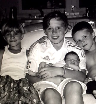 Cei 4 copii ai lui David Beckham: Brooklyn, Romeo, Cruz și Harper. FOTO: Instagram