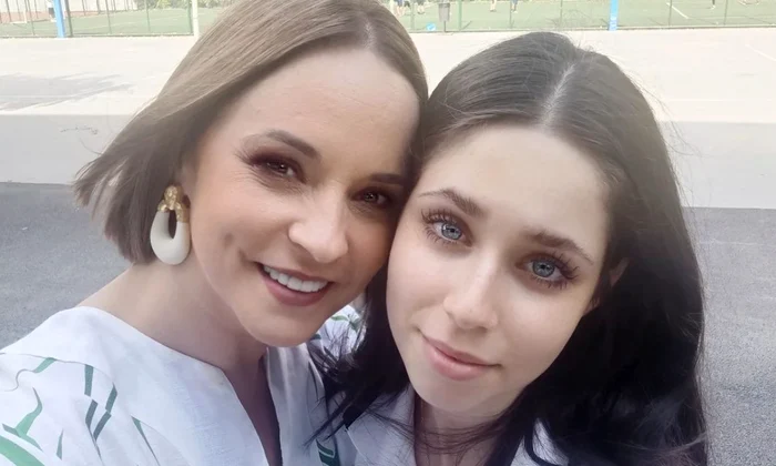 andreea marin și violeta PNG