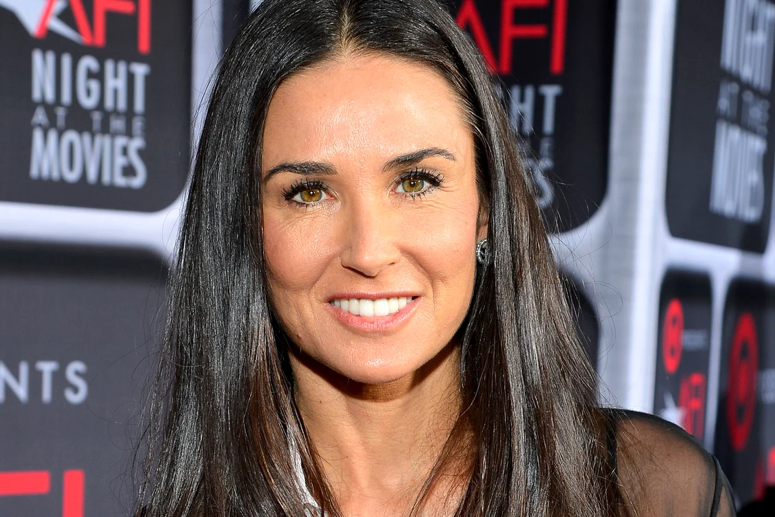 Demi Moore are 52 de ani și este mama a trei fetefoto: Cinemagia
