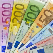 Bani - o mie de euro - bancnote FOTO 123 RF 