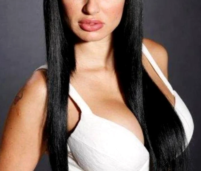 Roxana Marinescu se operează joi în Greciafoto: arhiva personală