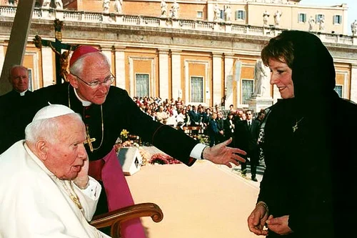 10 ms margareta papa ioan paul al ii lea vatican 2003 jpg jpeg