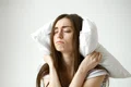 indoor shot frustrated upset young woman suffering from insomnia some sleeping disorder Foto Freepik jpg