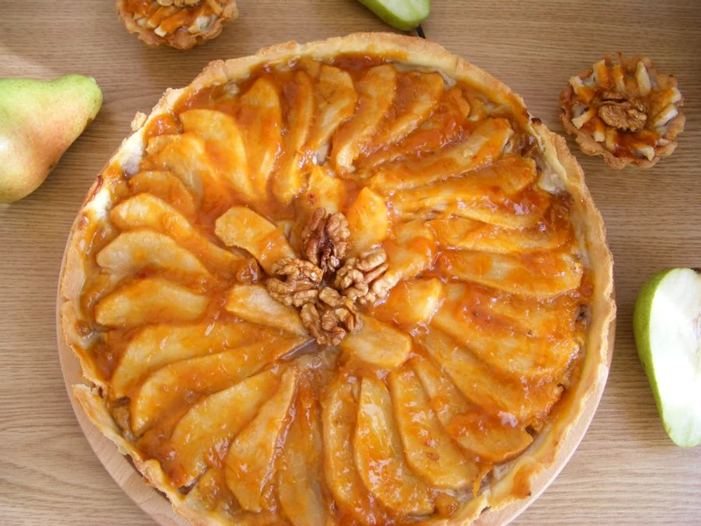 
    Tartă cu pere  