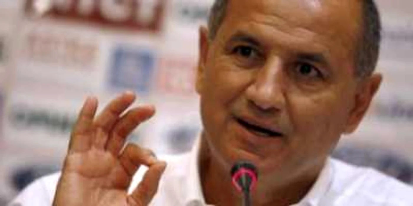 FOTBAL: George Copos: "Mi-e frică să mă gândesc la titlu"