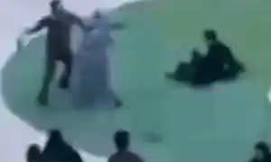politie femei batute gif