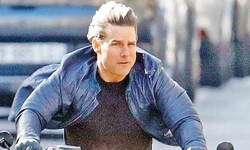 tom cruise statia spatiala internationala jpeg