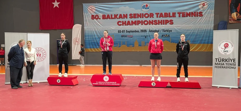 România a dat lovitura la Campionatele Balcanice de tenis de masă. Tricolorii se întorc cu o salbă de medalii de la Istanbul