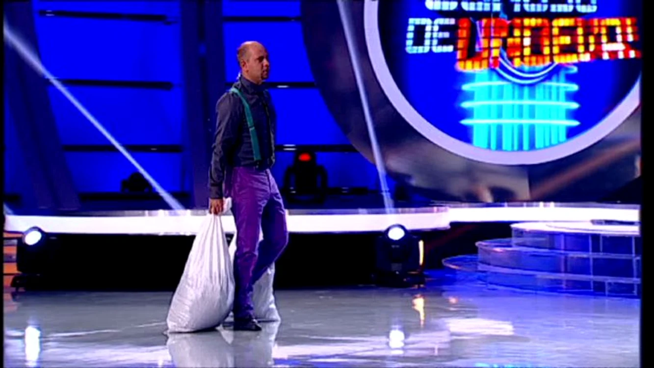 
    Cosmin Seleşi  