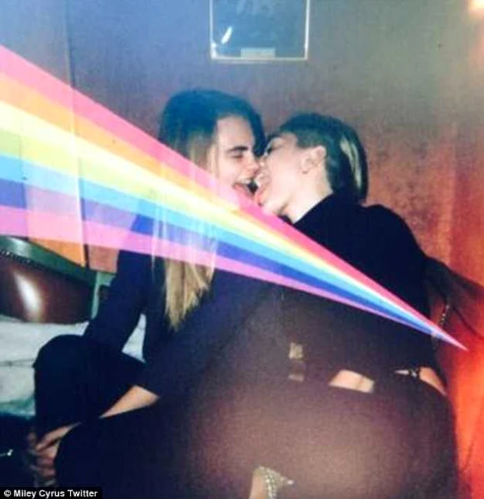 cara delevingne instagram