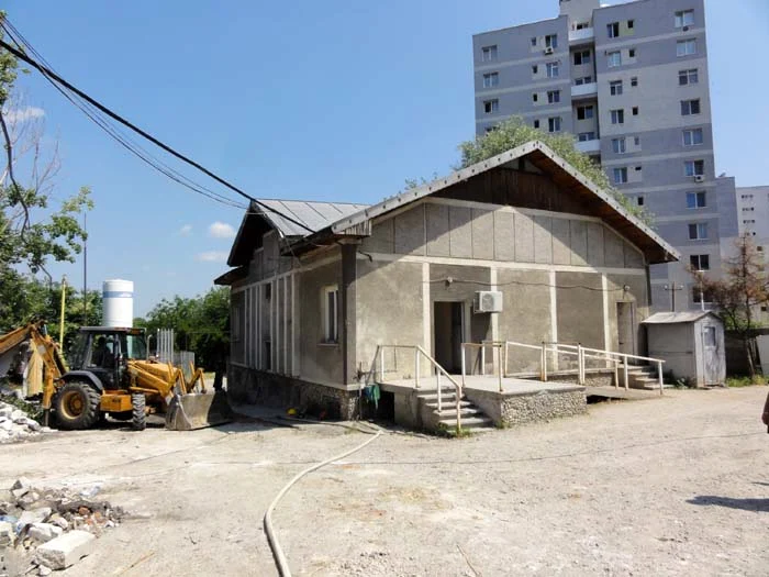 Câteva din locurile noi de parcare vor fi la doi metri morgă