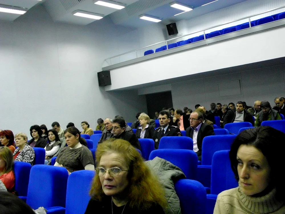 Ședința are loc la Sala Mare a Prefecturii 