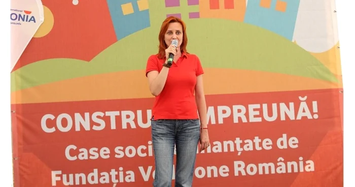 Directorul Fundaţiei Vodafone România, Angela Galeţa la Adevărul Live