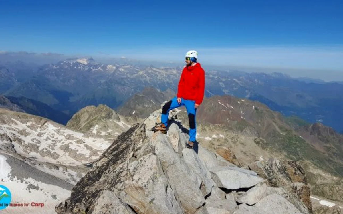 Florin Carp, pe un vârf din Pirinei FOTO Arhivă personală