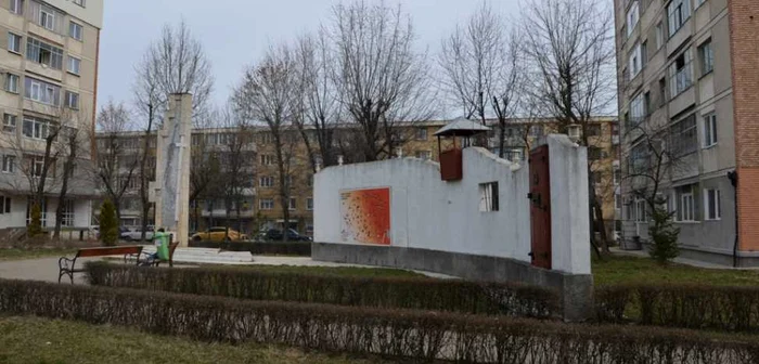 Monumentul ridicat în memoria celor care au suferit în închisoarea din Piteşti. FOTO Laurenţiu Ionescu