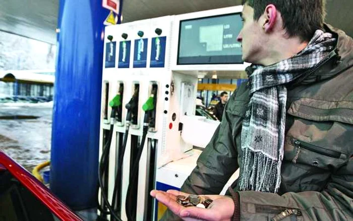 Raportul dintre preţul carburanţilor şi salariul minim pe economie este astăzi la fel ca în 2007