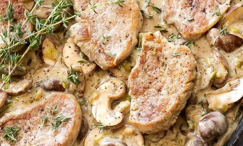 Muschiulet de porc cu sos de praz si ciuperci jpeg